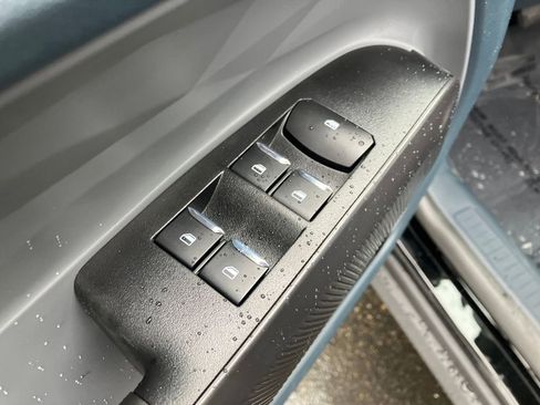 New 2025 Ford Maverick XL image 14