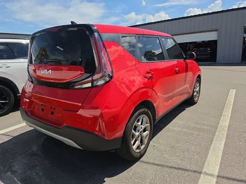 Certified 2025 Kia Soul LX w/ LX Technology Package FWD image 14