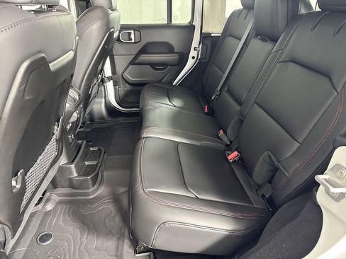 Used 2025 Jeep Wrangler Unlimited Rubicon image 18