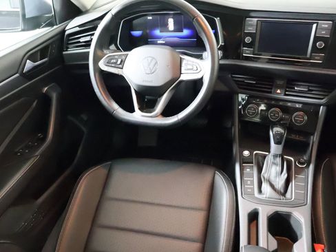 Used 2024 Volkswagen Jetta SE image 28