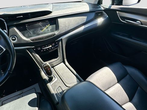 Used 2019 Cadillac XT5 Luxury image 24