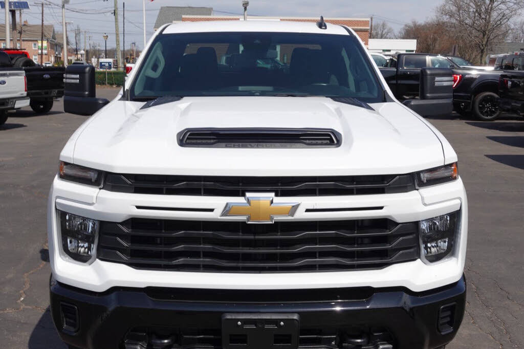 Used 2025 Chevrolet Silverado 2500 Custom w/ Custom Convenience Package AWD/4WD image 6