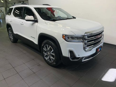 Used 2023 GMC Acadia SLT image 2