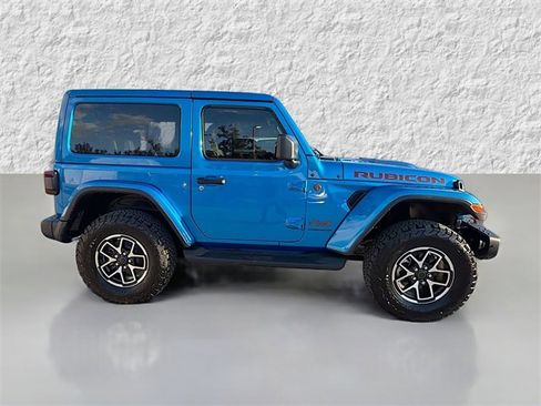 Used 2025 Jeep Wrangler Rubicon image 2