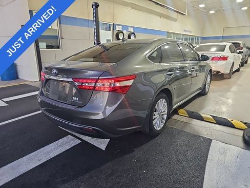 Used 2013 Toyota Avalon Limited FWD image 3