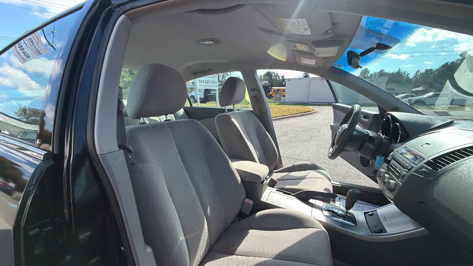 Used 2005 Nissan Altima 2.5 S w/ (S02) Side Airbags Pkg FWD image 40