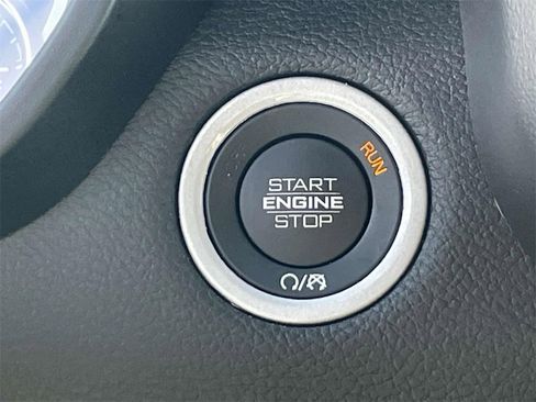 Used 2025 RAM 1500 Laramie image 28