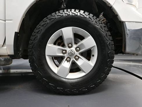 Used 2017 RAM 1500 Classic SLT AWD/4WD image 15