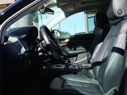 Used 2020 Audi Q5 2.0T Premium w/ Convenience Package image 39