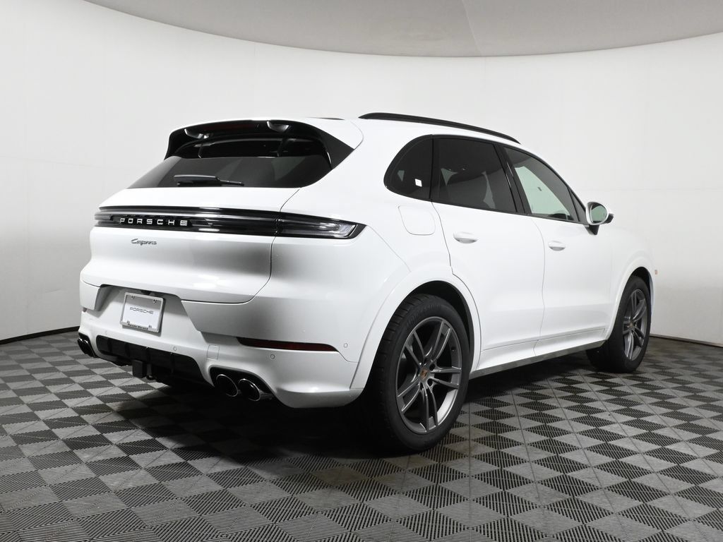 Used 2026 Porsche Cayenne AWD/4WD image 7