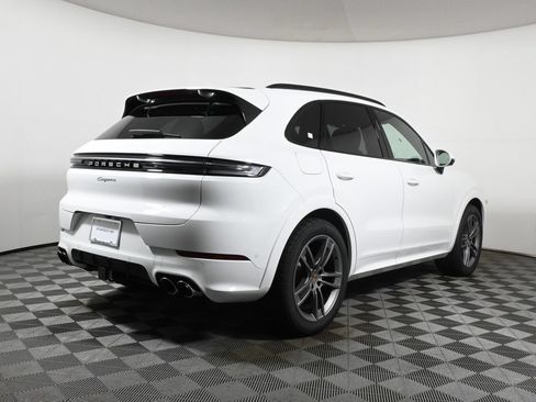 Used 2026 Porsche Cayenne AWD/4WD image 7