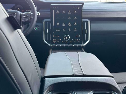 New 2026 GMC Acadia Denali Ultimate w/ LPO, Floor Liner Package image 13