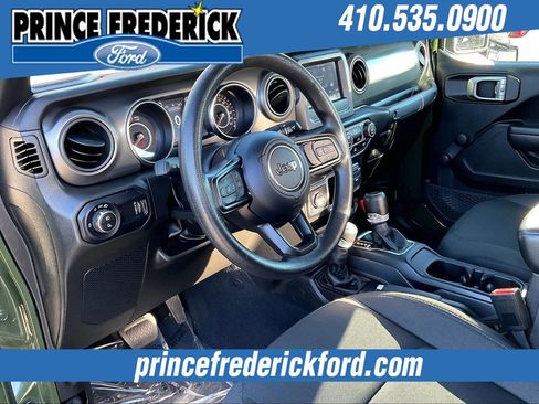 Used 2023 Jeep Gladiator Sport image 12