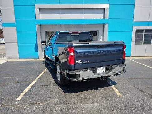 Used 2022 Chevrolet Silverado 1500 LTZ w/ Z71 Off-Road Package image 4