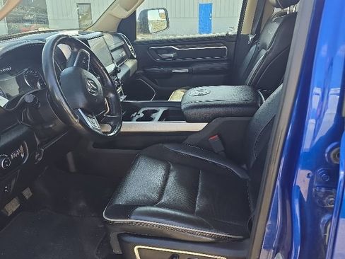 Used 2019 RAM 1500 Laramie AWD/4WD image 6