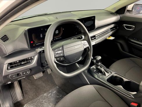 New 2026 Kia K4 LXS FWD image 15