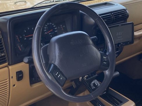Used 2001 Jeep Wrangler Sahara AWD/4WD image 21