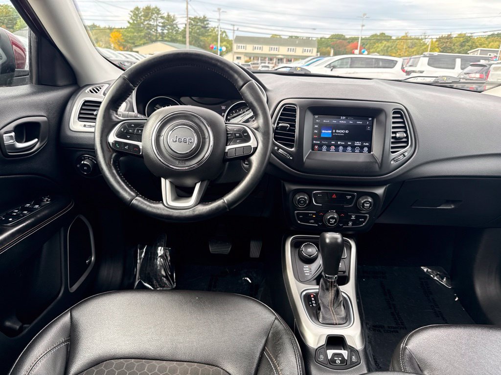 Certified 2021 Jeep Compass Latitude w/ Sun and Sound Group AWD/4WD image 21