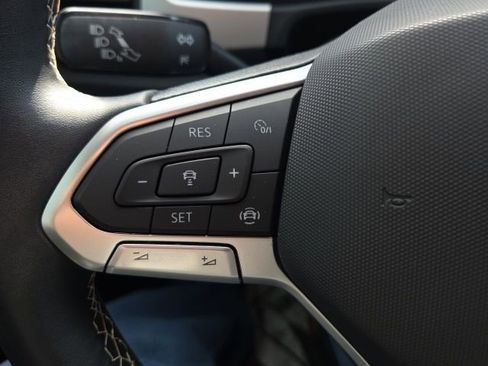 Used 2022 Volkswagen Atlas SE image 44