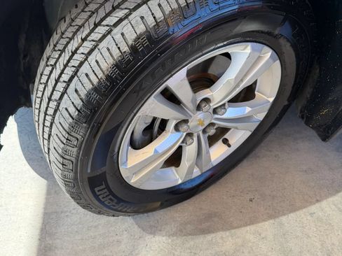 Used 2017 Chevrolet Equinox LS FWD image 12