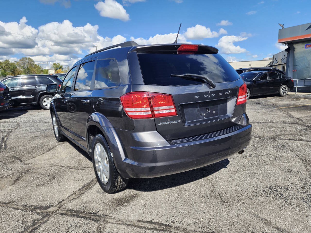 Used 2017 Dodge Journey SE w/ Flexible Seating Group FWD image 6