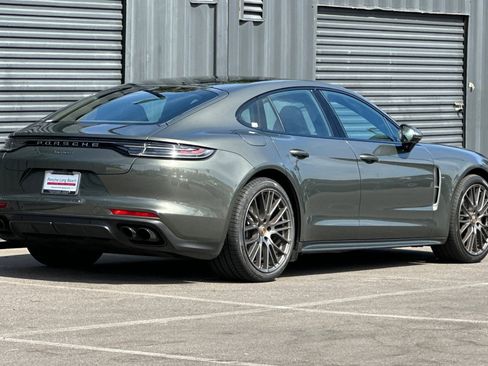 Certified 2023 Porsche Panamera Platinum Edition image 8