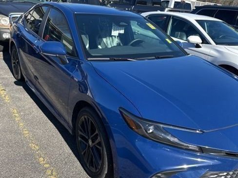 Certified 2025 Toyota Camry SE image 2