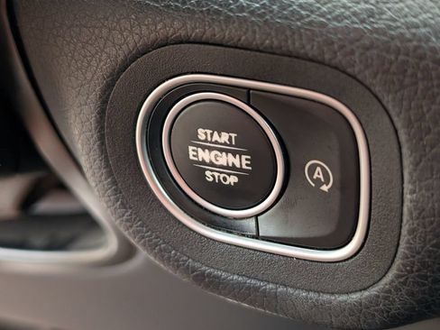 Used 2020 Mercedes-Benz GLE 350 4MATIC w/ Parking Assist Package image 30