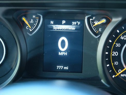 Used 2026 Jeep Wrangler Unlimited Sport AWD/4WD image 4