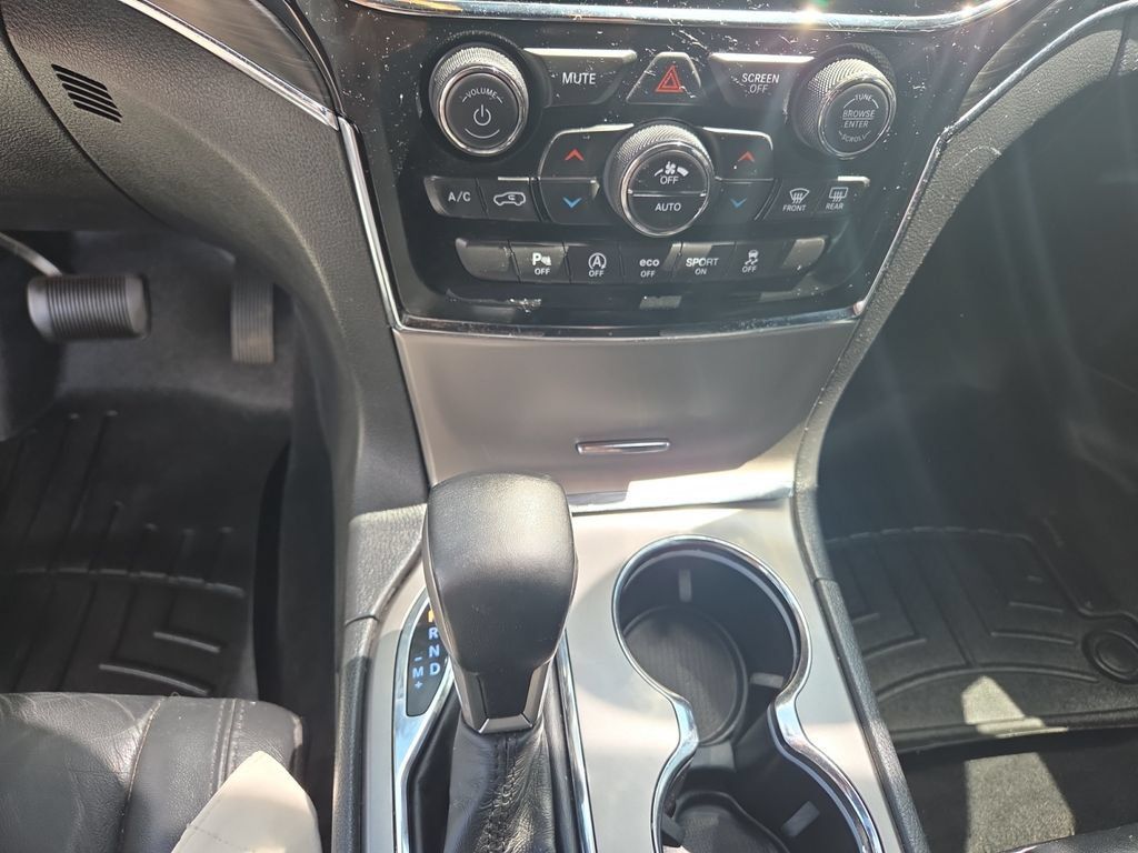 Certified 2019 Jeep Grand Cherokee Limited AWD/4WD image 9