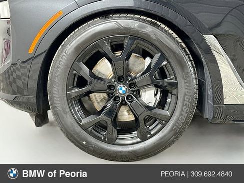 Used 2024 BMW X7 xDrive40i w/ Premium Package image 33