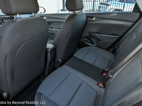 Used 2022 Hyundai Accent SEL image 26