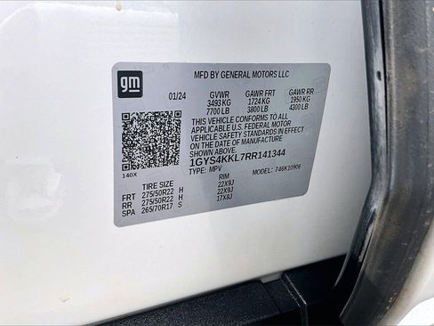 Used 2024 Cadillac Escalade ESV Premium Luxury image 34