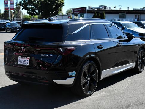 Used 2024 Acura ZDX Type S AWD/4WD image 8