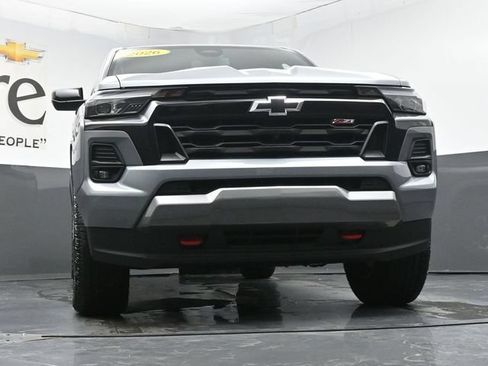 Used 2026 Chevrolet Colorado Z71 w/ Technology Package AWD/4WD image 3