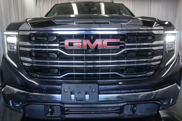 Used 2025 GMC Sierra 1500 SLT AWD/4WD image 3