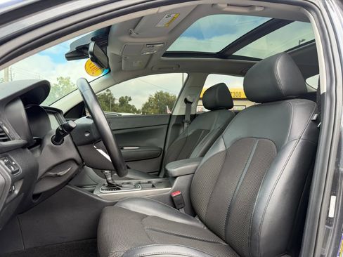 Used 2019 Kia Optima S w/ S Panoramic Sunroof Package image 8