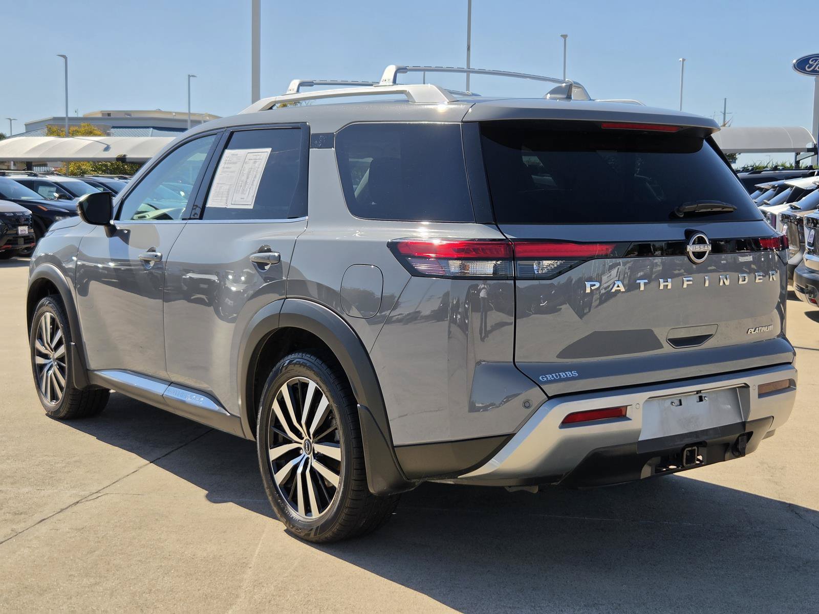 Certified 2023 Nissan Pathfinder Platinum FWD image 8