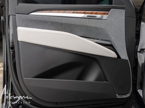 Used 2025 Cadillac Escalade Sport Platinum w/ LPO, Floor Liner Package image 40