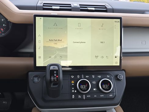 New 2026 Land Rover Defender 130 X-Dynamic SE image 20