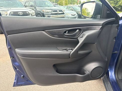 Used 2020 Nissan Rogue S AWD/4WD image 9
