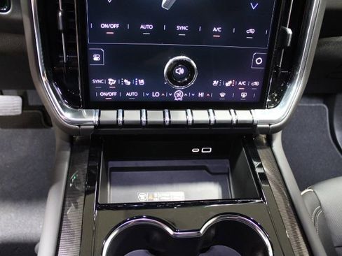 New 2026 GMC Yukon XL Elevation w/ Elevation Premium Package AWD/4WD image 36