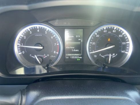 Used 2017 Toyota Highlander XLE image 19