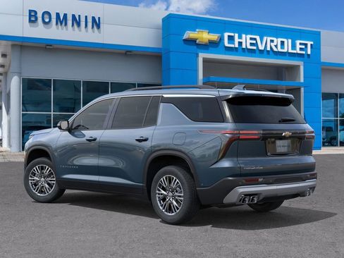 New 2026 Chevrolet Traverse LT image 4