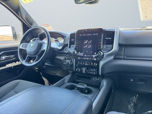 Used 2024 RAM 1500 Big Horn AWD/4WD image 14