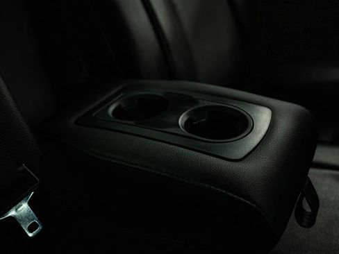 Used 2014 RAM 1500 Laramie w/ Convenience Group image 12