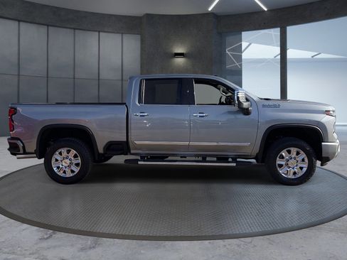 Certified 2025 Chevrolet Silverado 3500 High Country AWD/4WD image 7