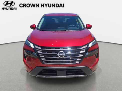 Used 2026 Nissan Rogue SV FWD image 2