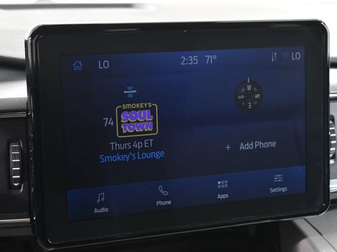 Used 2024 Ford Explorer XLT w/ Equipment Group 202A AWD/4WD image 29