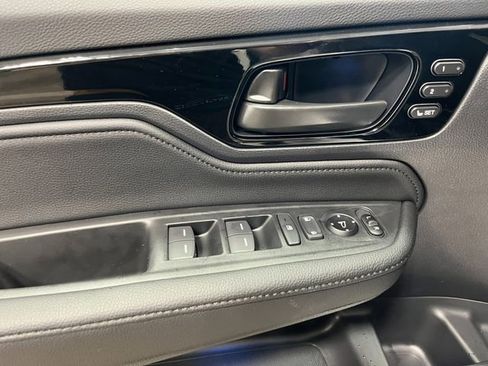 New 2026 Honda Odyssey Touring image 13